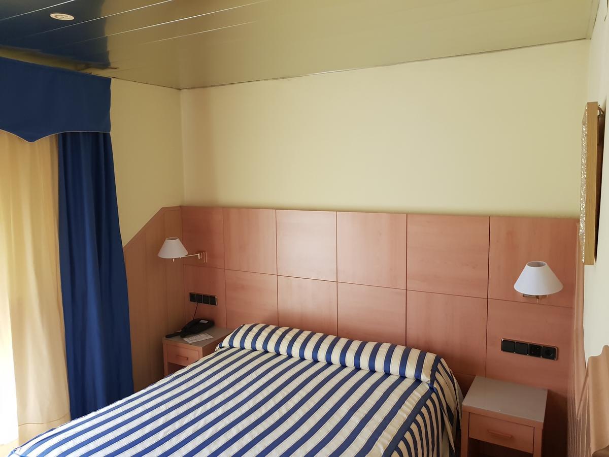 Hostal Milenium Els Monjos Exteriér fotografie