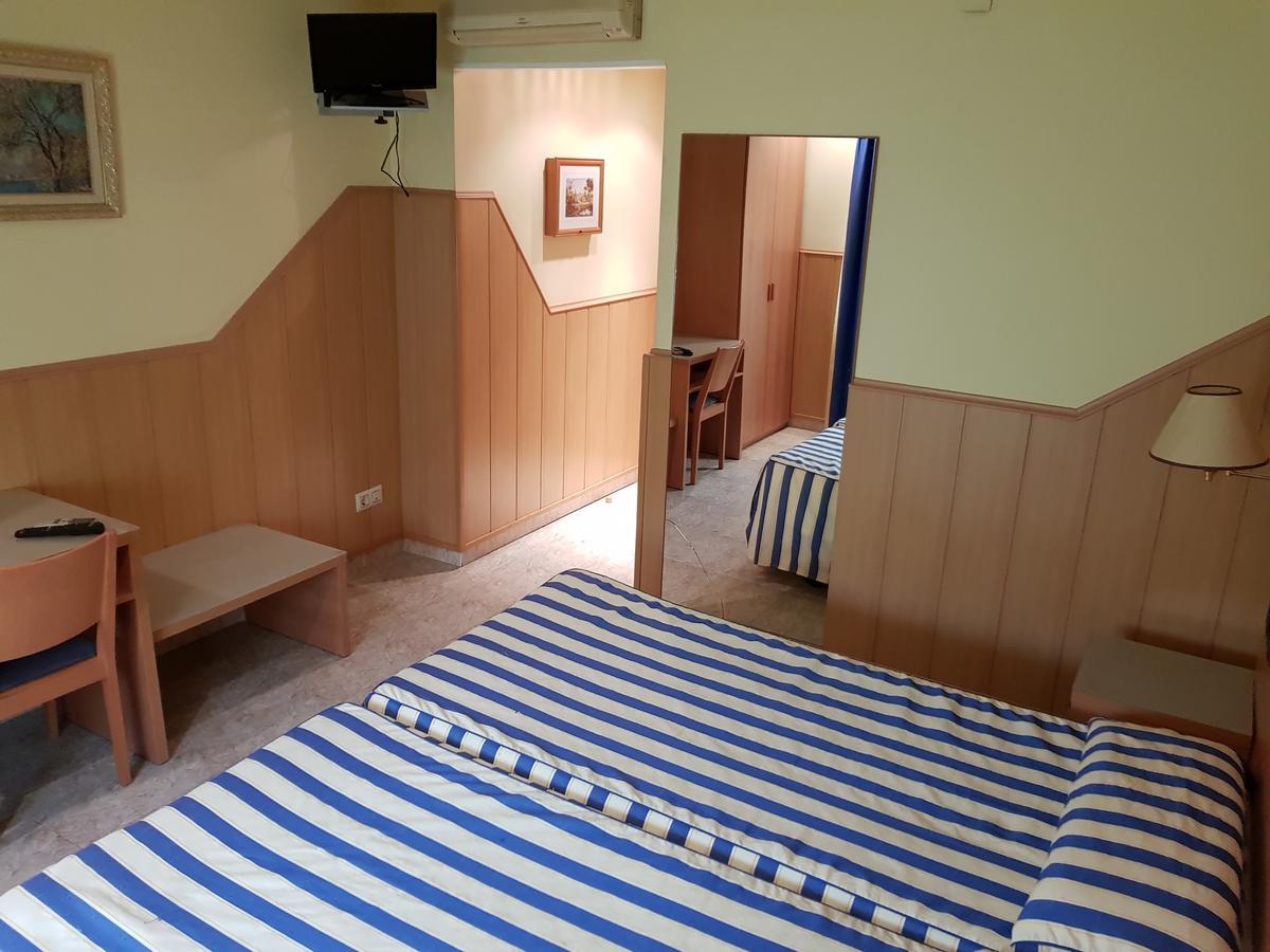 Hostal Milenium Els Monjos Exteriér fotografie